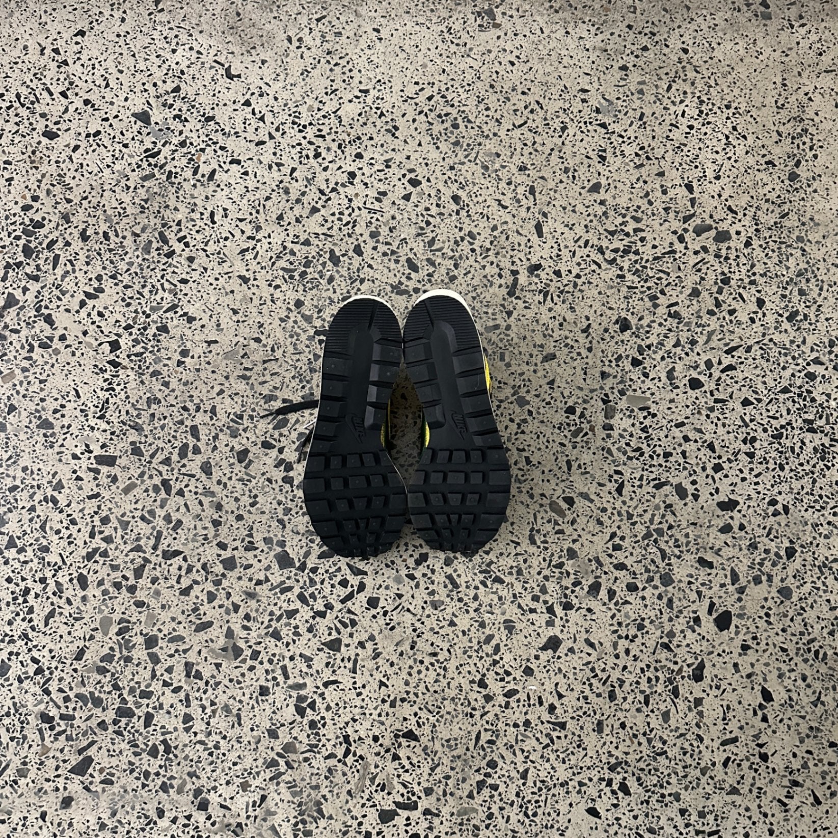 Nike Vaporwaffle sacai Tour Yellow Stadium Green