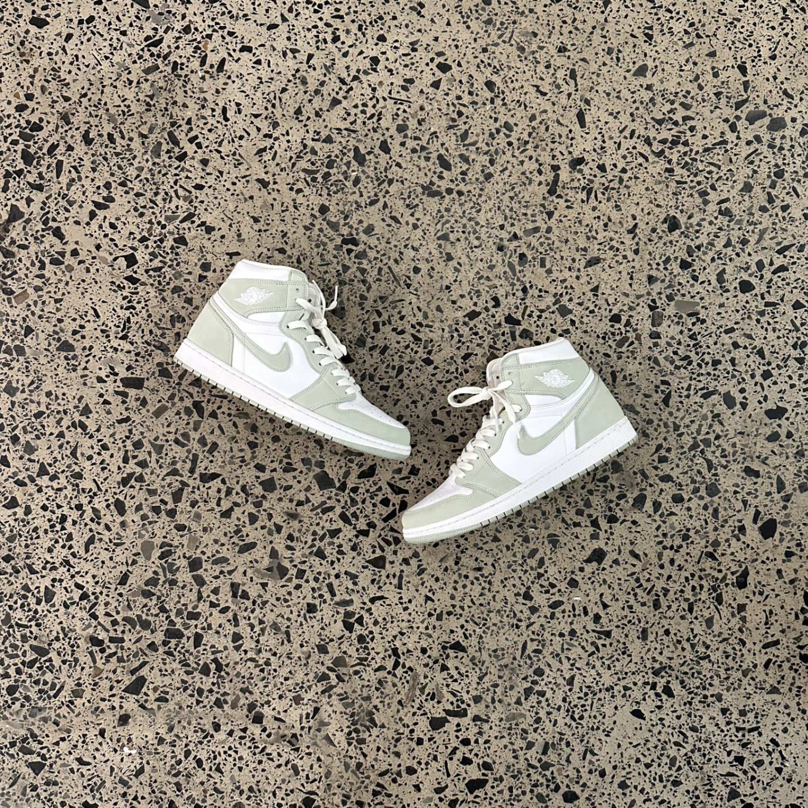Jordan 1 Retro High OG Seafoam (W)