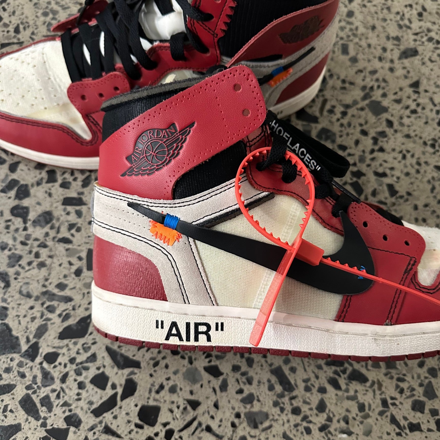 Jordan 1 Retro High Off-White Chicago