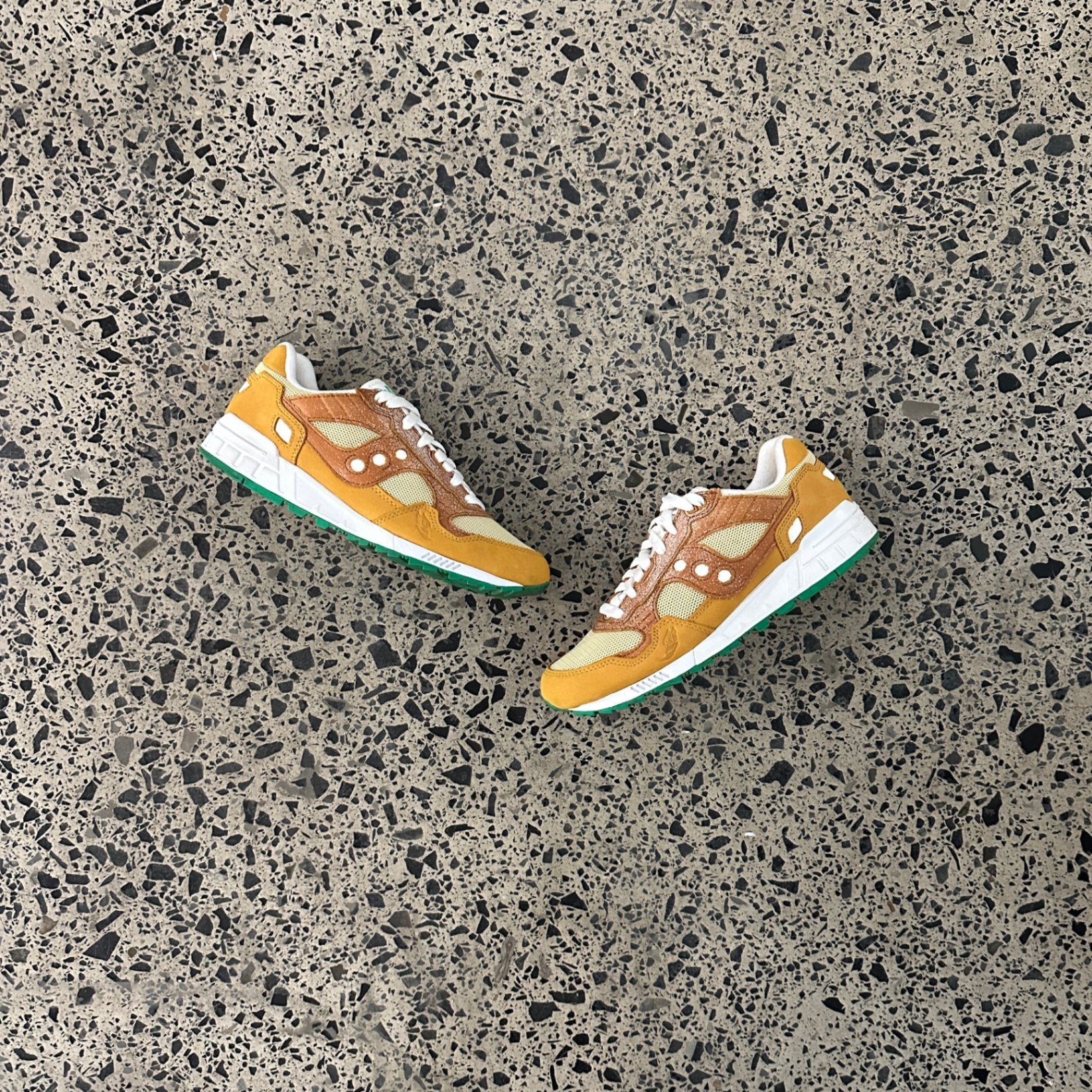 Saucony Shadow 5000 Sneaker Politics Cafe Du Monde