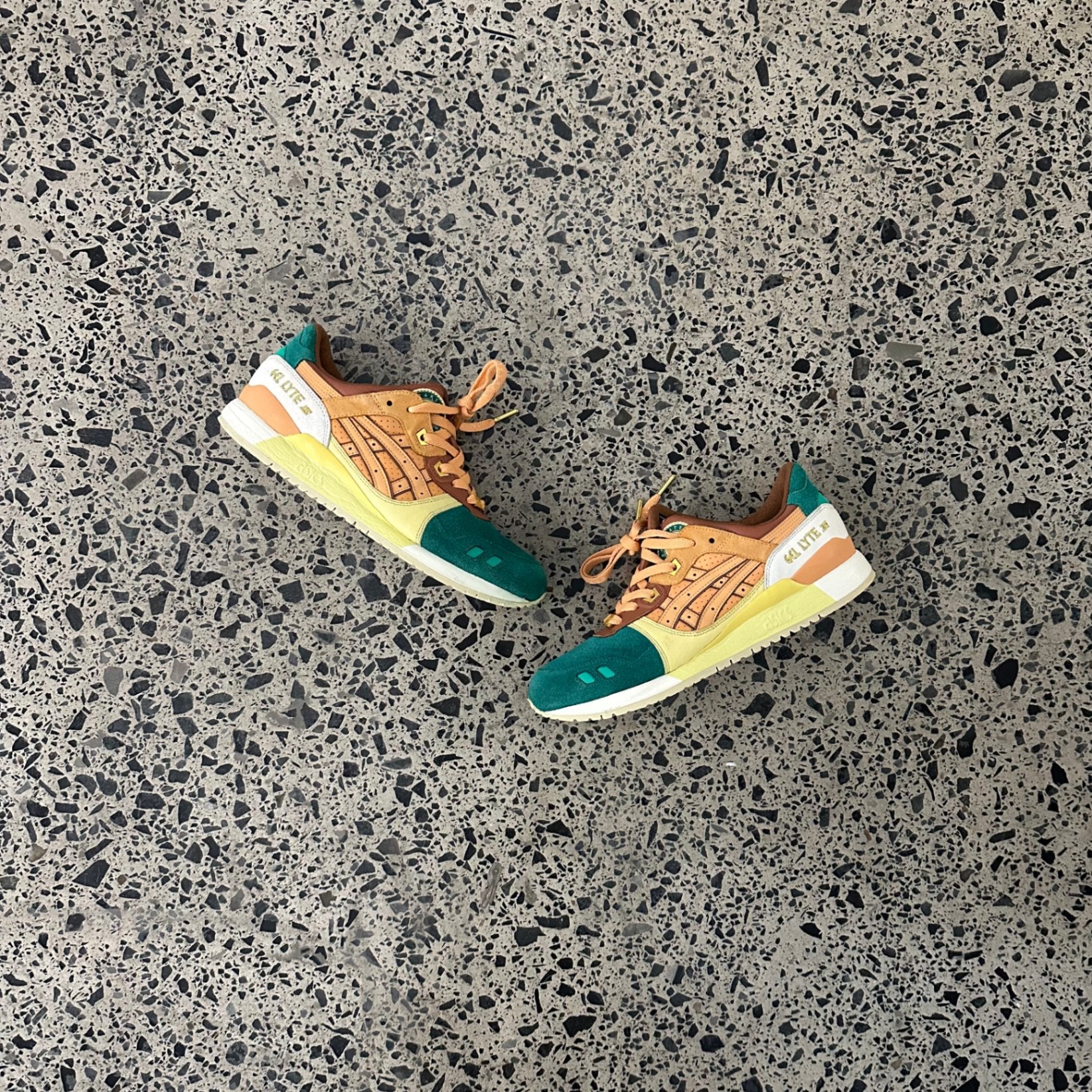 ASICS Gel-Lyte III 24 Kilates Express