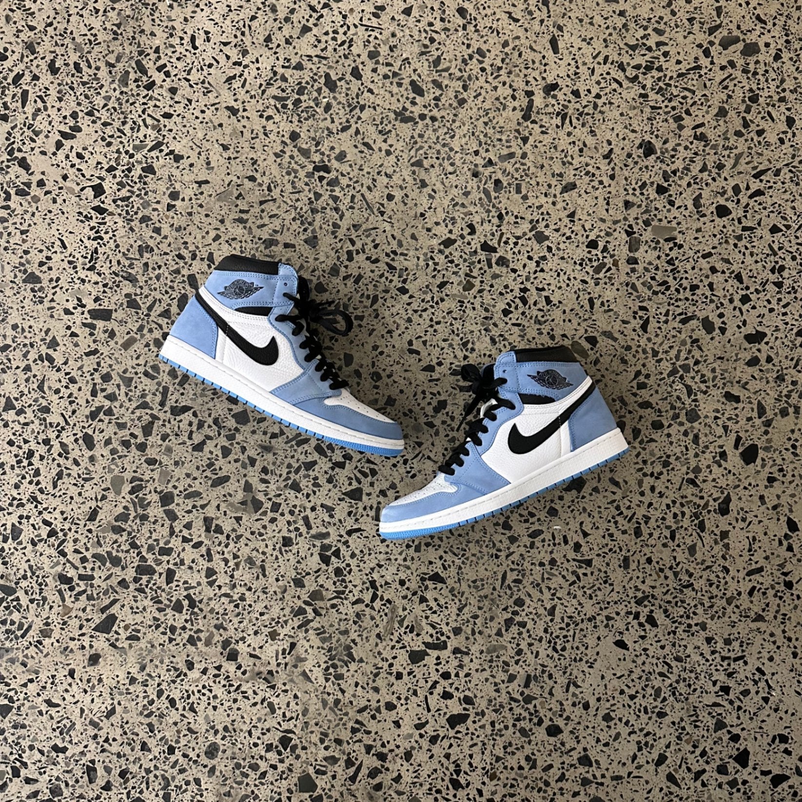 Jordan 1 Retro High White University Blue Black