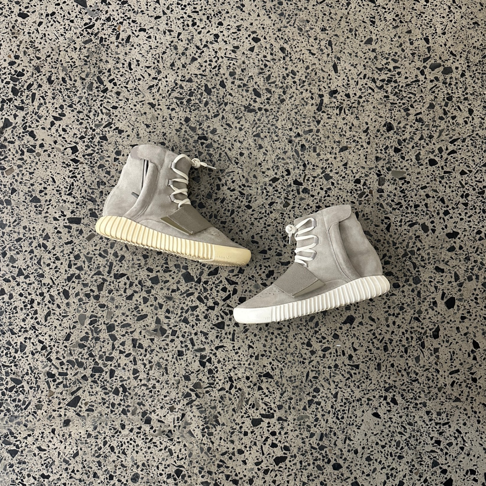 adidas Yeezy Boost 750 OG Light Brown