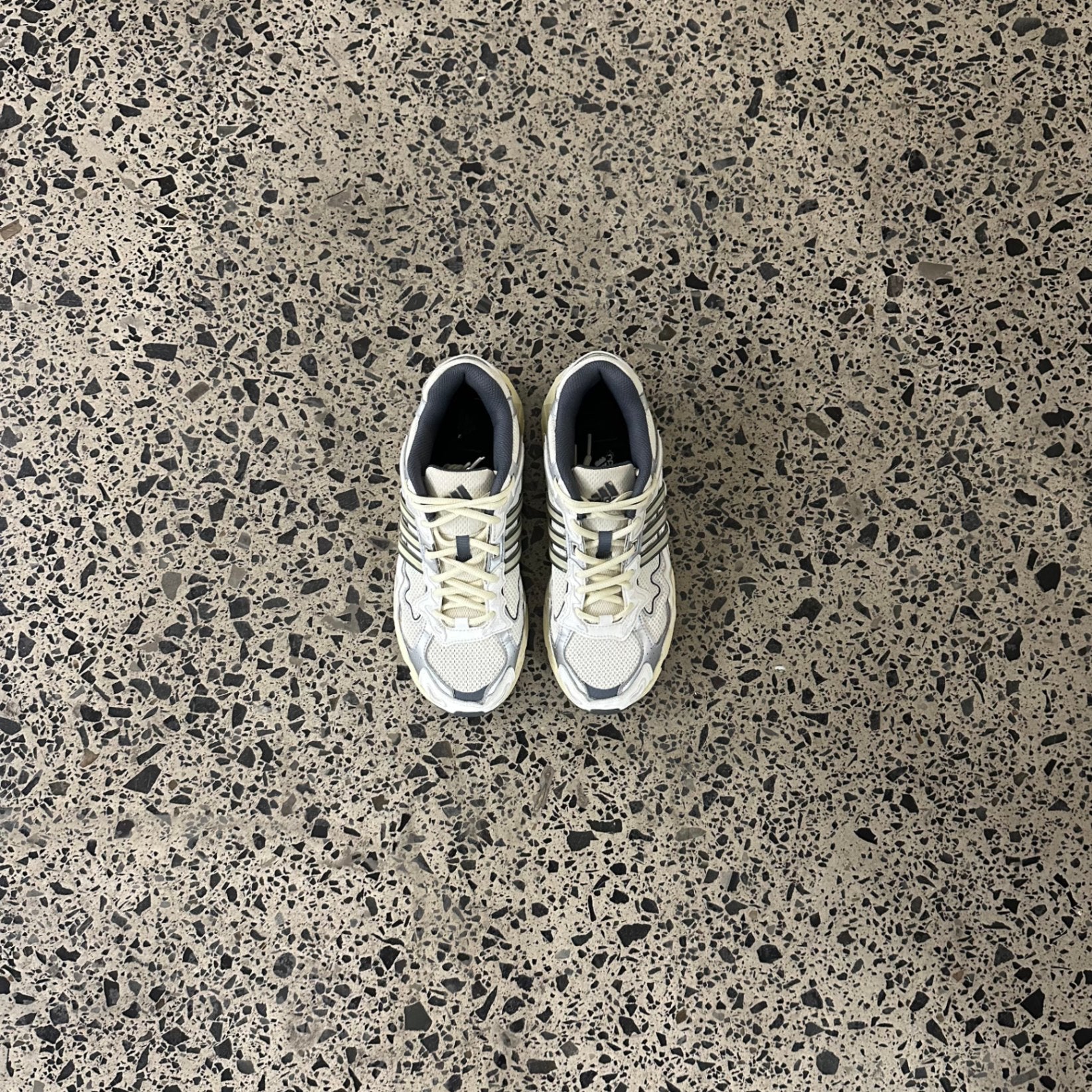 adidas Response CL Bad Bunny