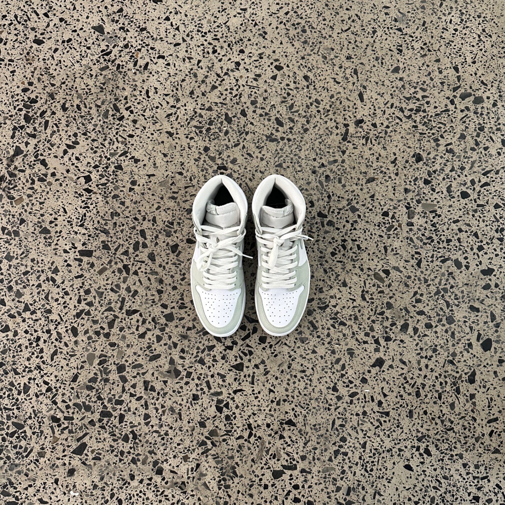 Jordan 1 Retro High OG Seafoam (W)