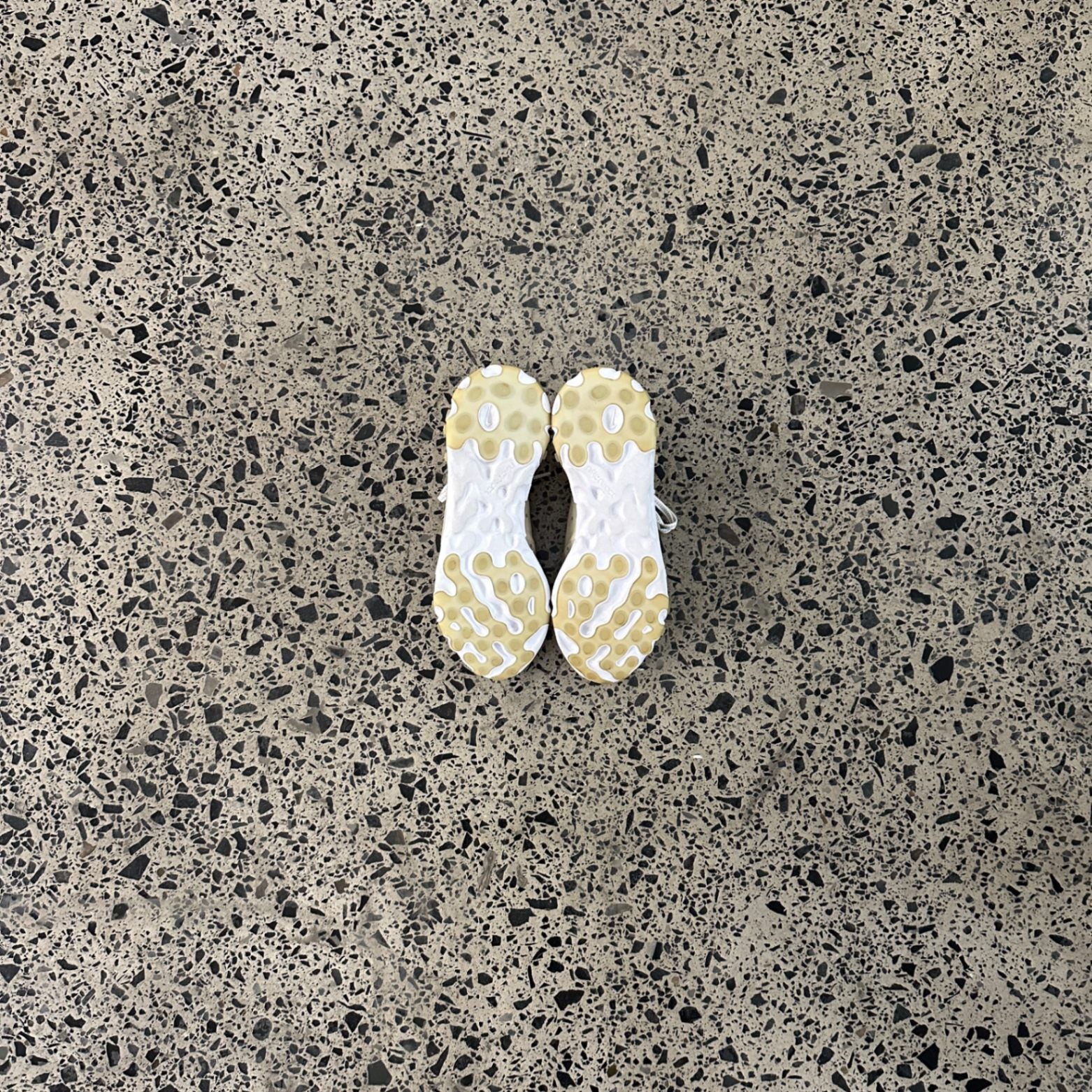 Nike React Element 87 Sail Light Bone