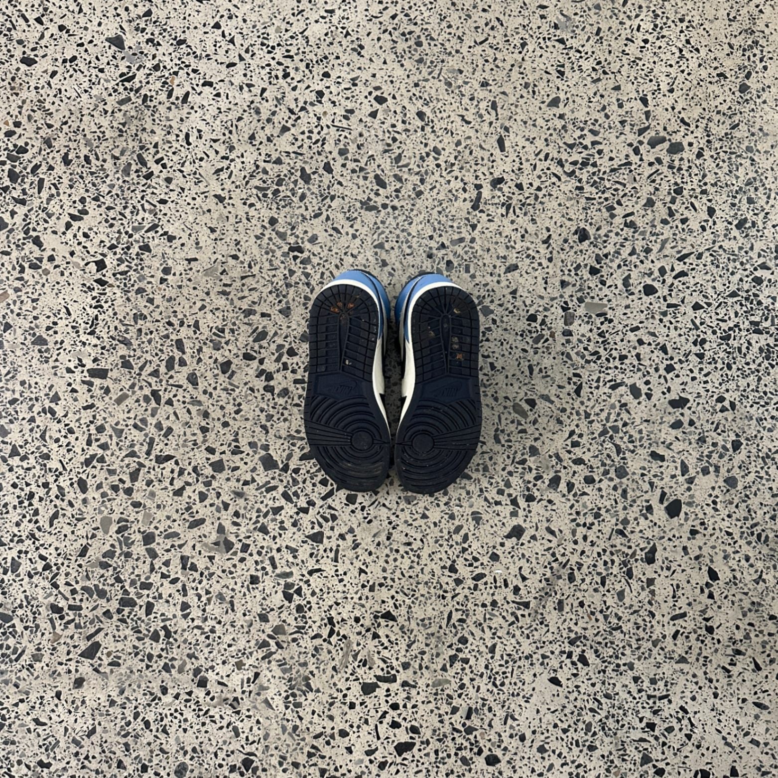 Jordan 1 Retro High Obsidian