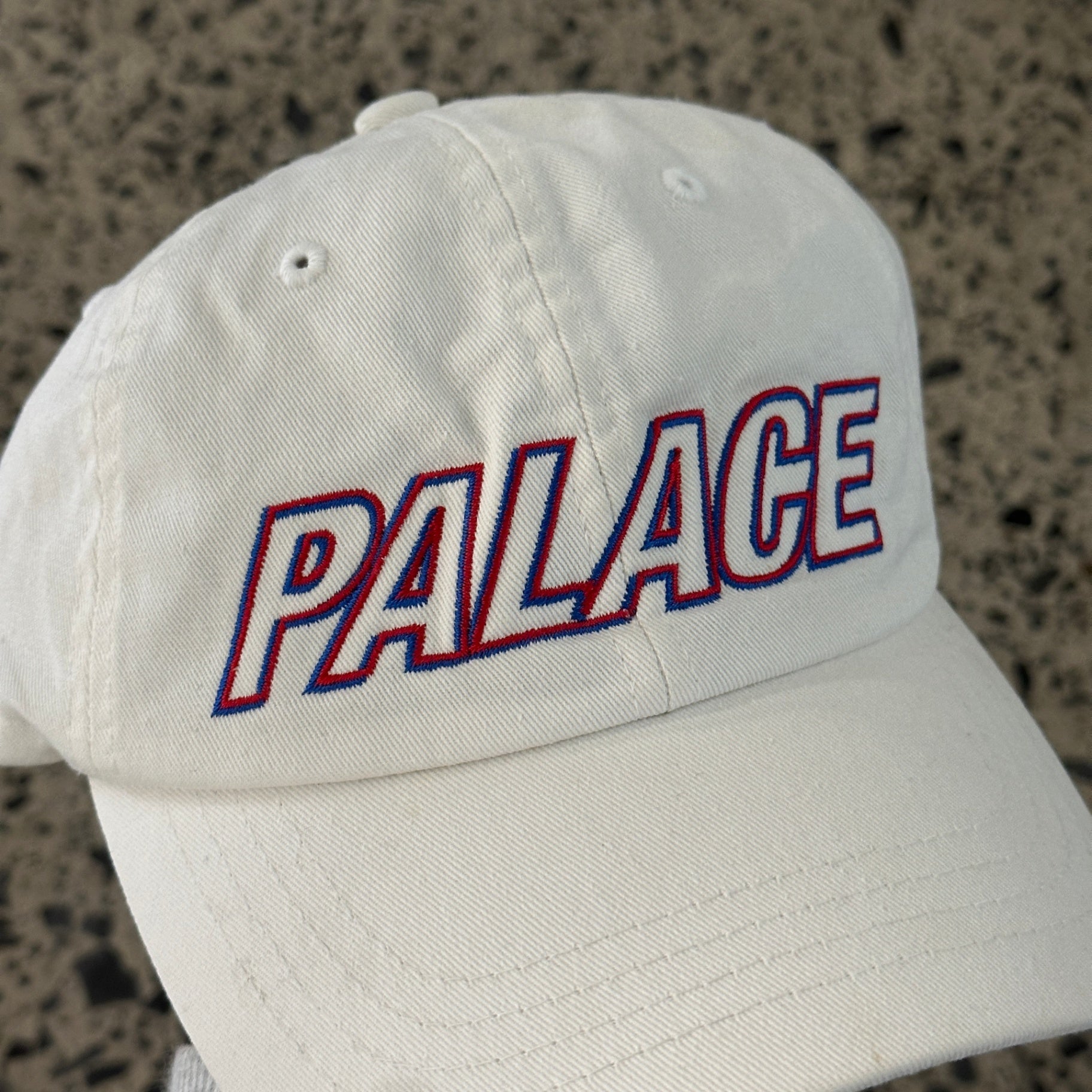 Palace Read Das 6-Panel White