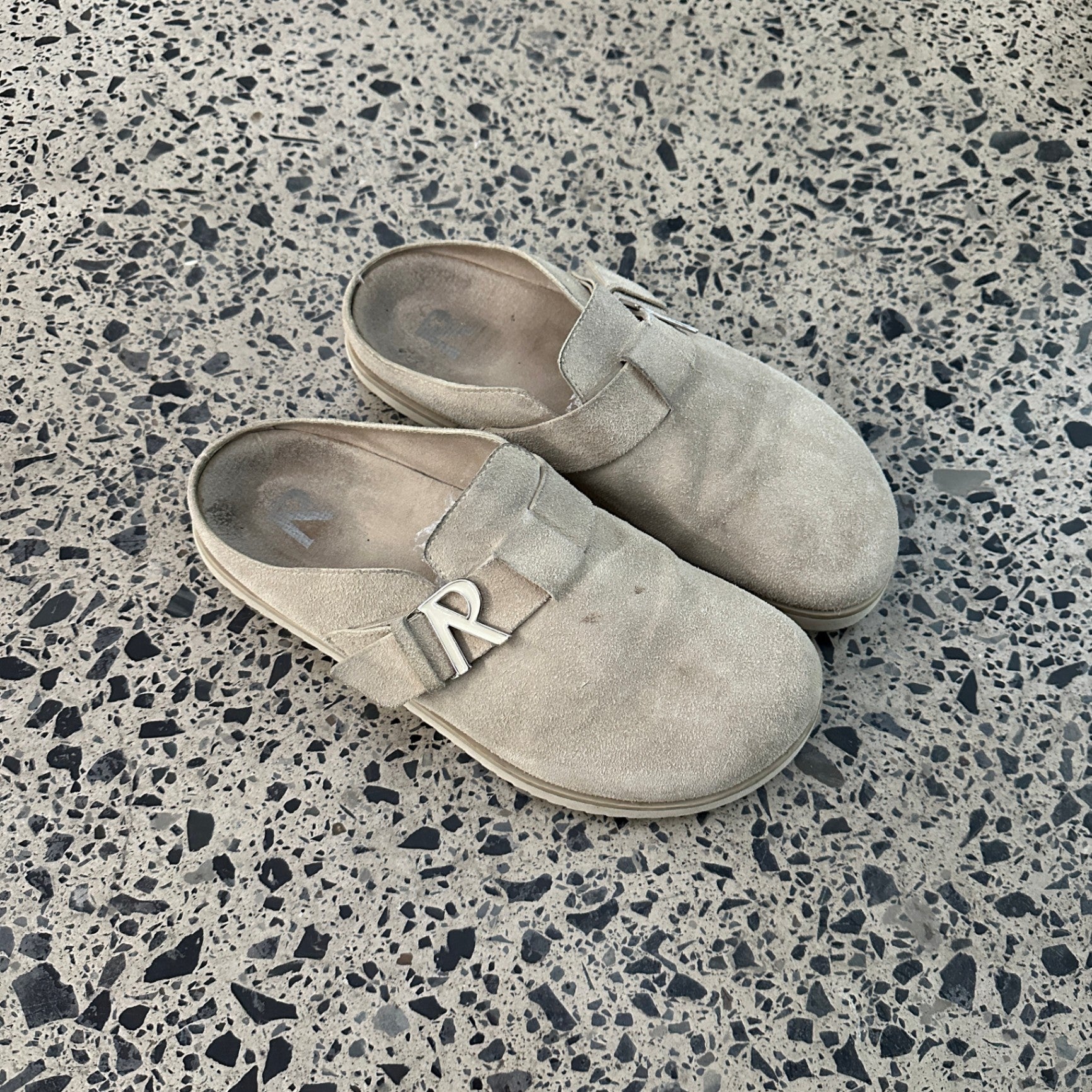 Represent Initial Mule Beige