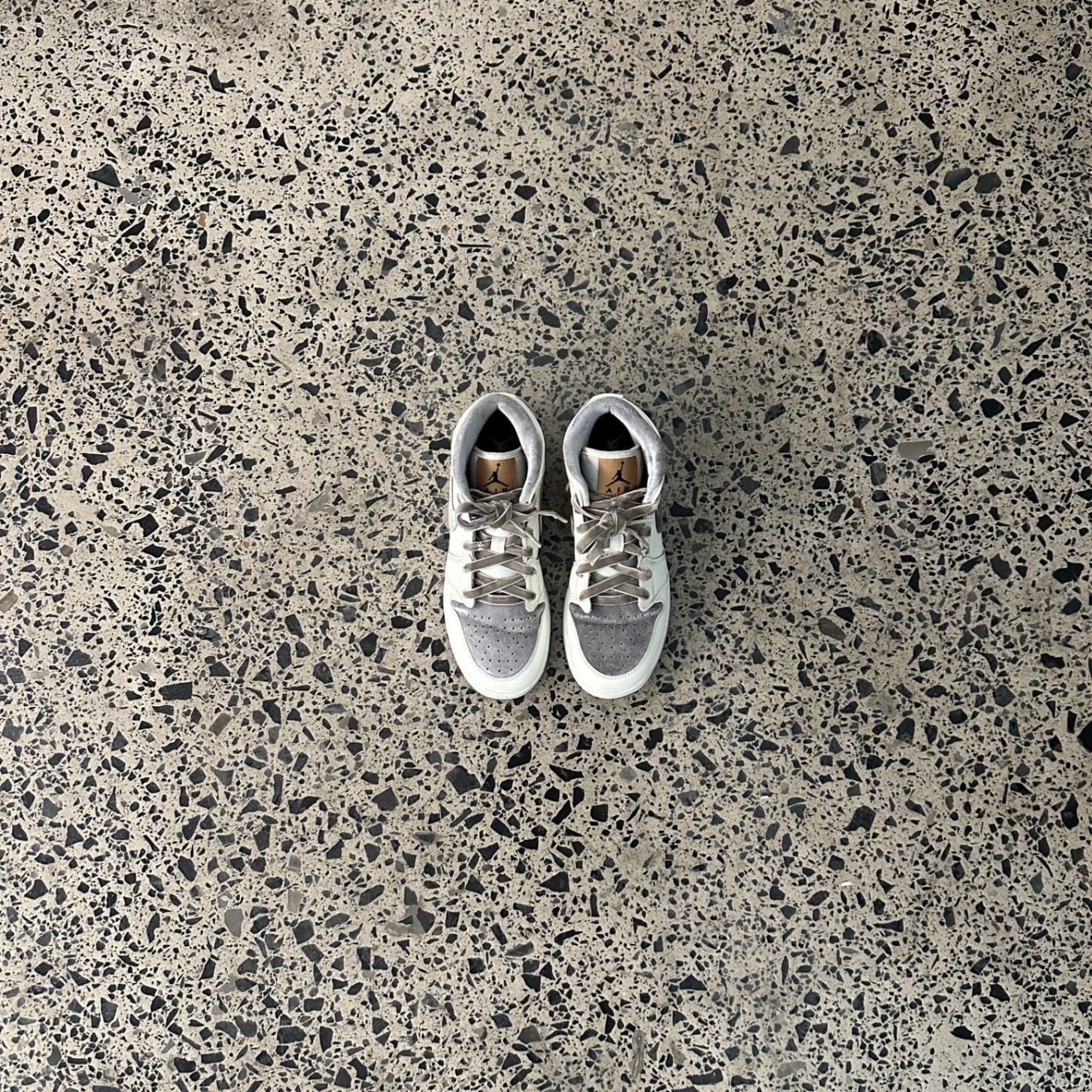 Jordan 1 Mid SE Sail Metallic Gold Flat Pewter (GS)
