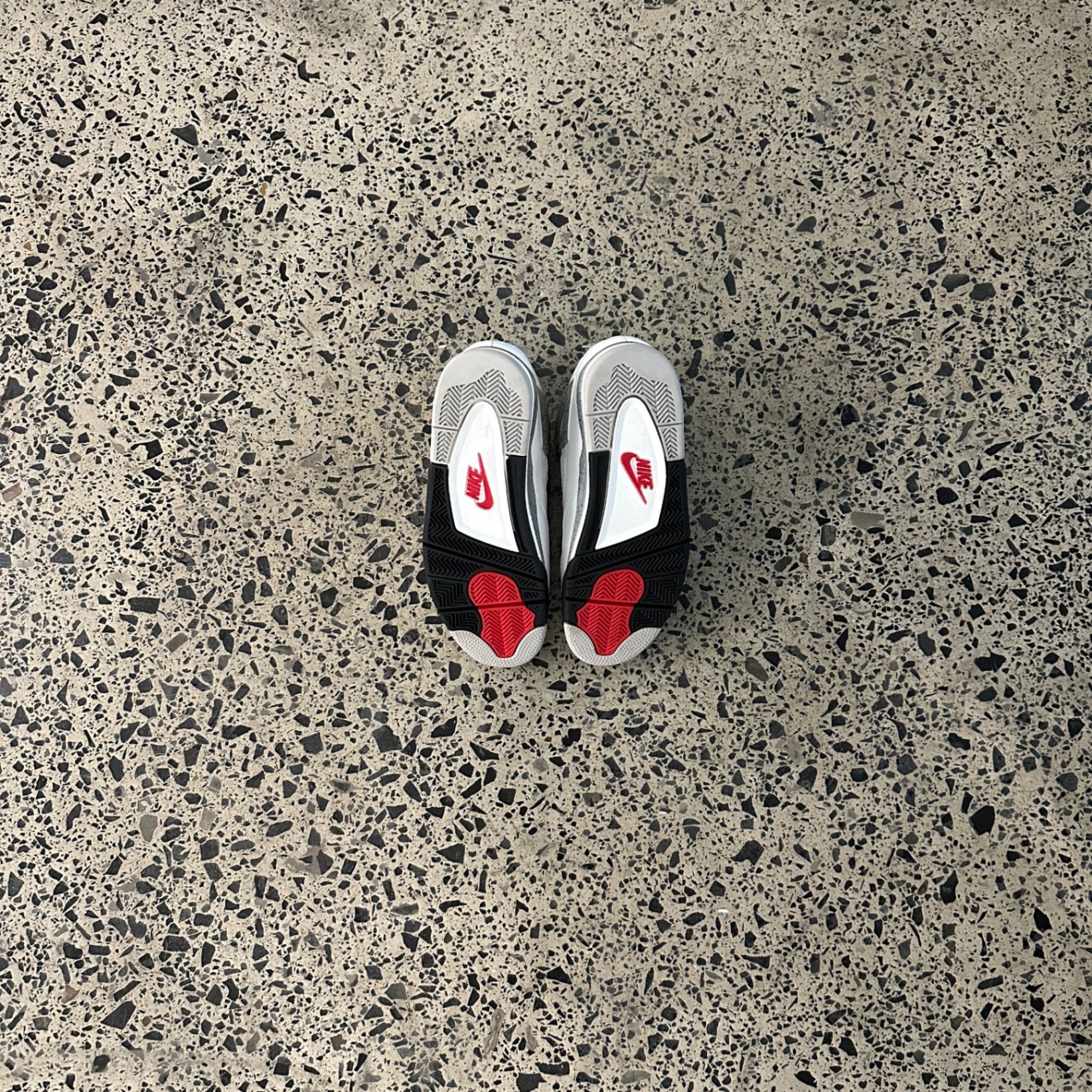Jordan 4 Retro White Cement (2025) (No Box)