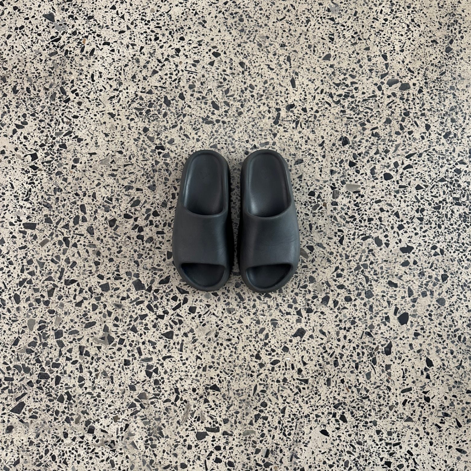 Adidas Yeezy Slide Onyx