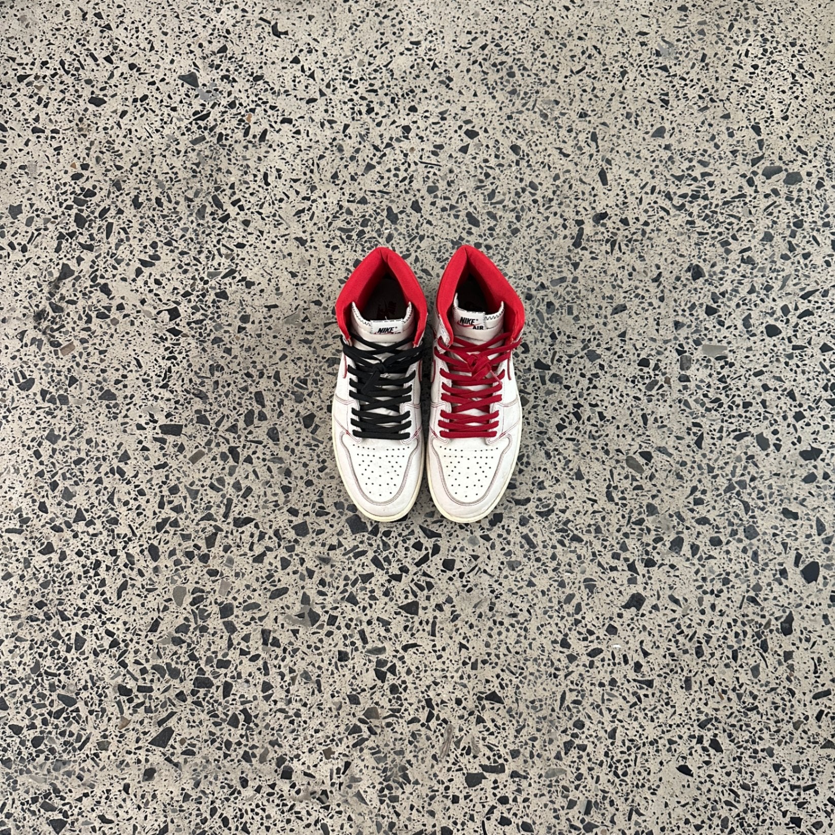 Jordan 1 Retro High Phantom Gym Red