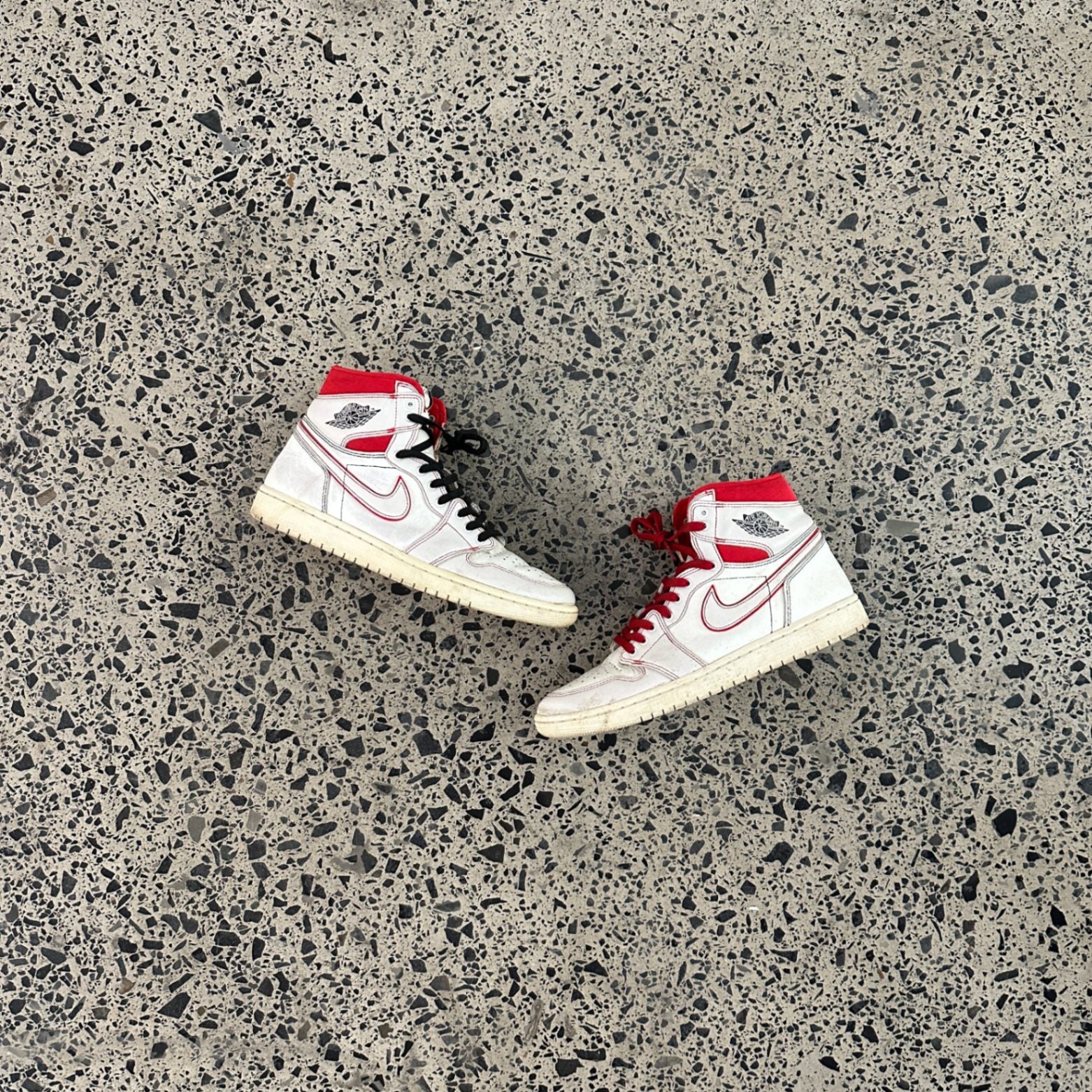 Jordan 1 Retro High Phantom Gym Red