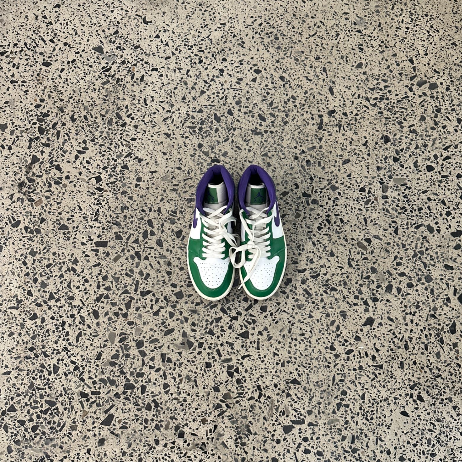 Jordan 1 Mid Incredible Hulk