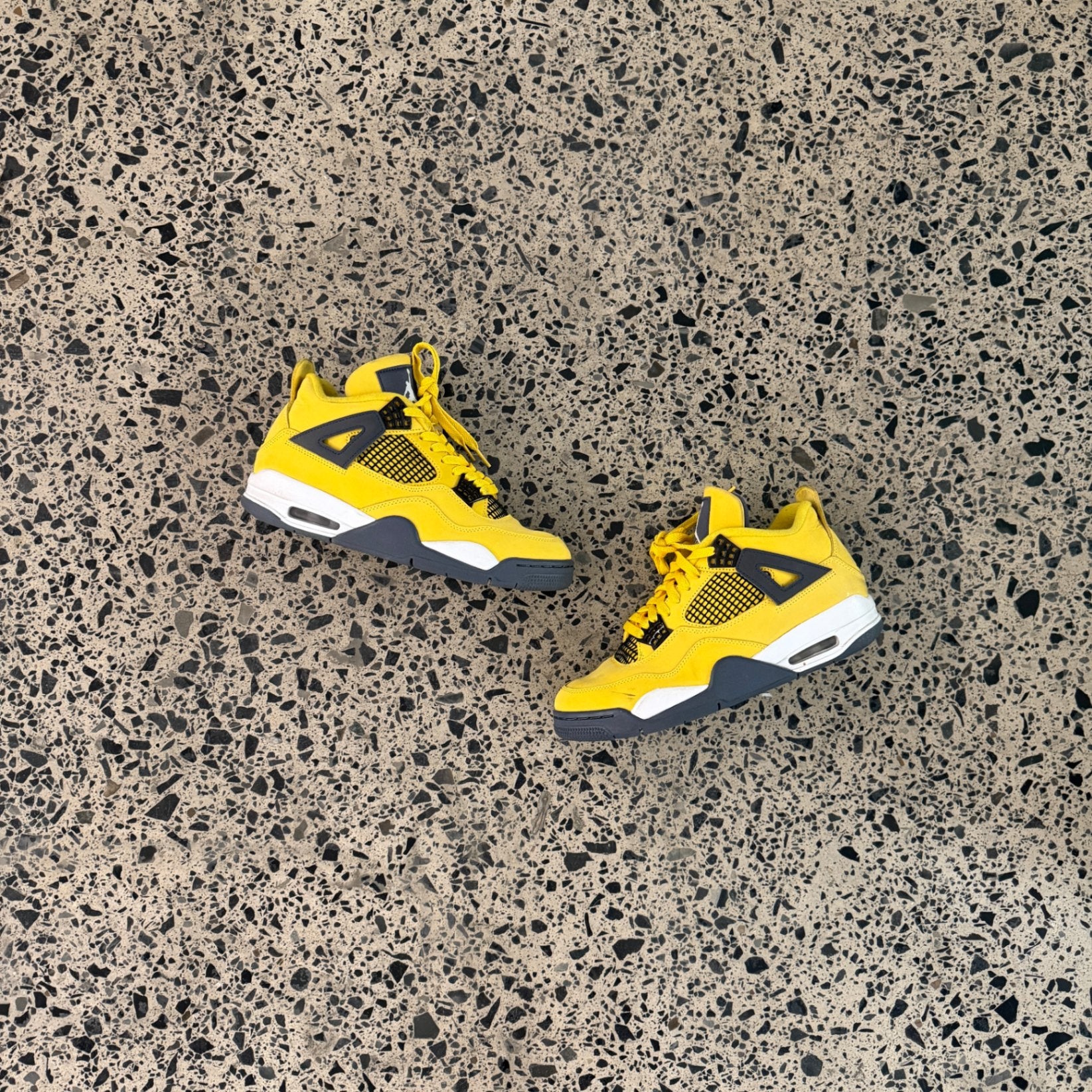 Jordan 4 Retro Lightning (2021)