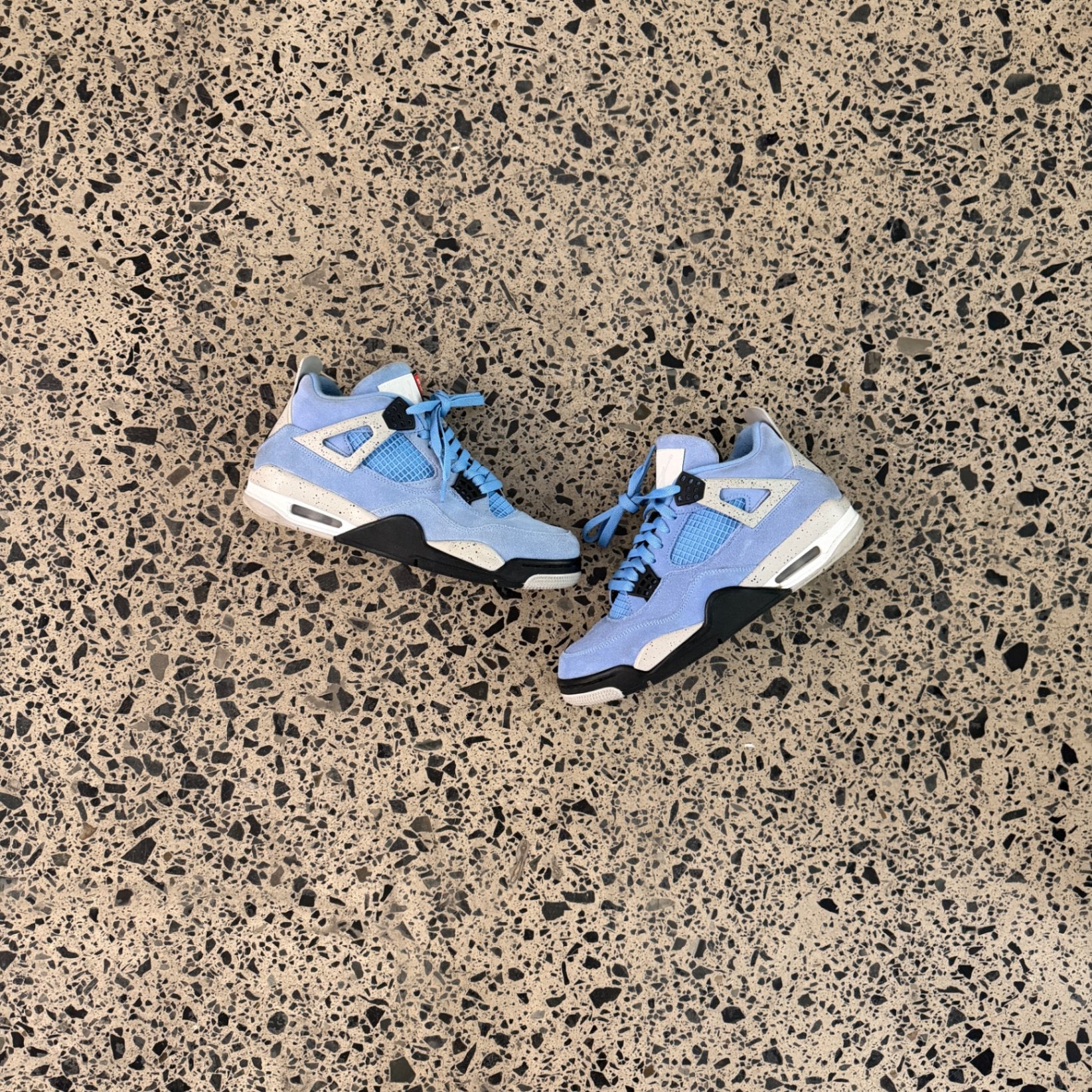 Jordan 4 Retro University Blue