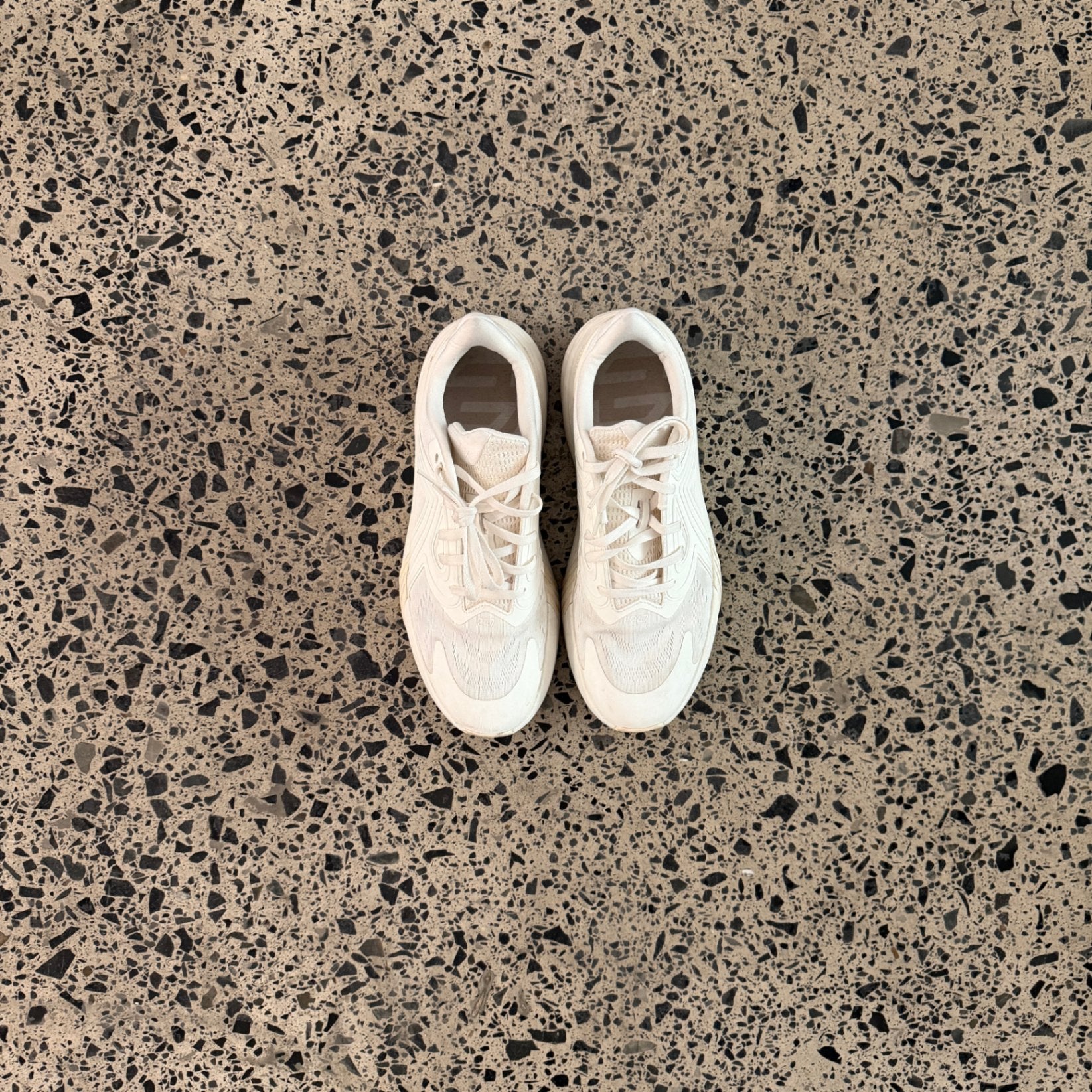 Represent 247 Arc-1 Runner Flat White