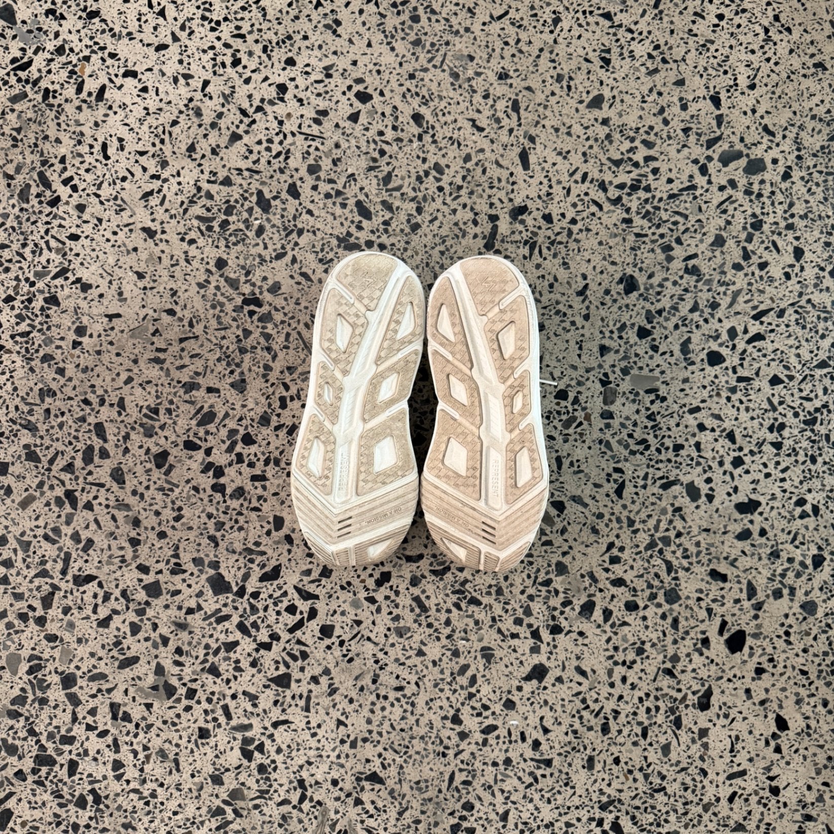 Represent 247 Arc-1 Runner Flat White