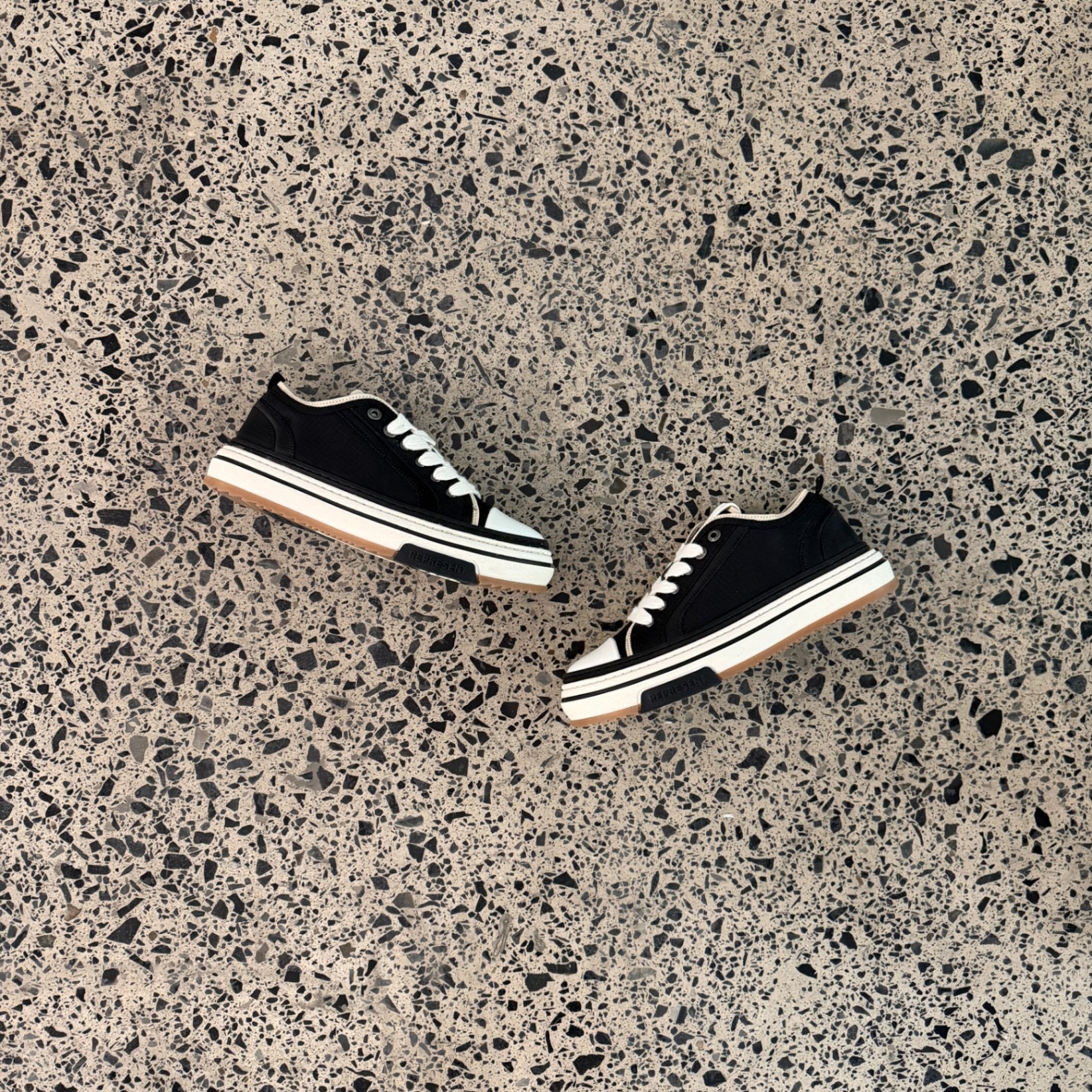 Represent HTN X Low Sneakers Black