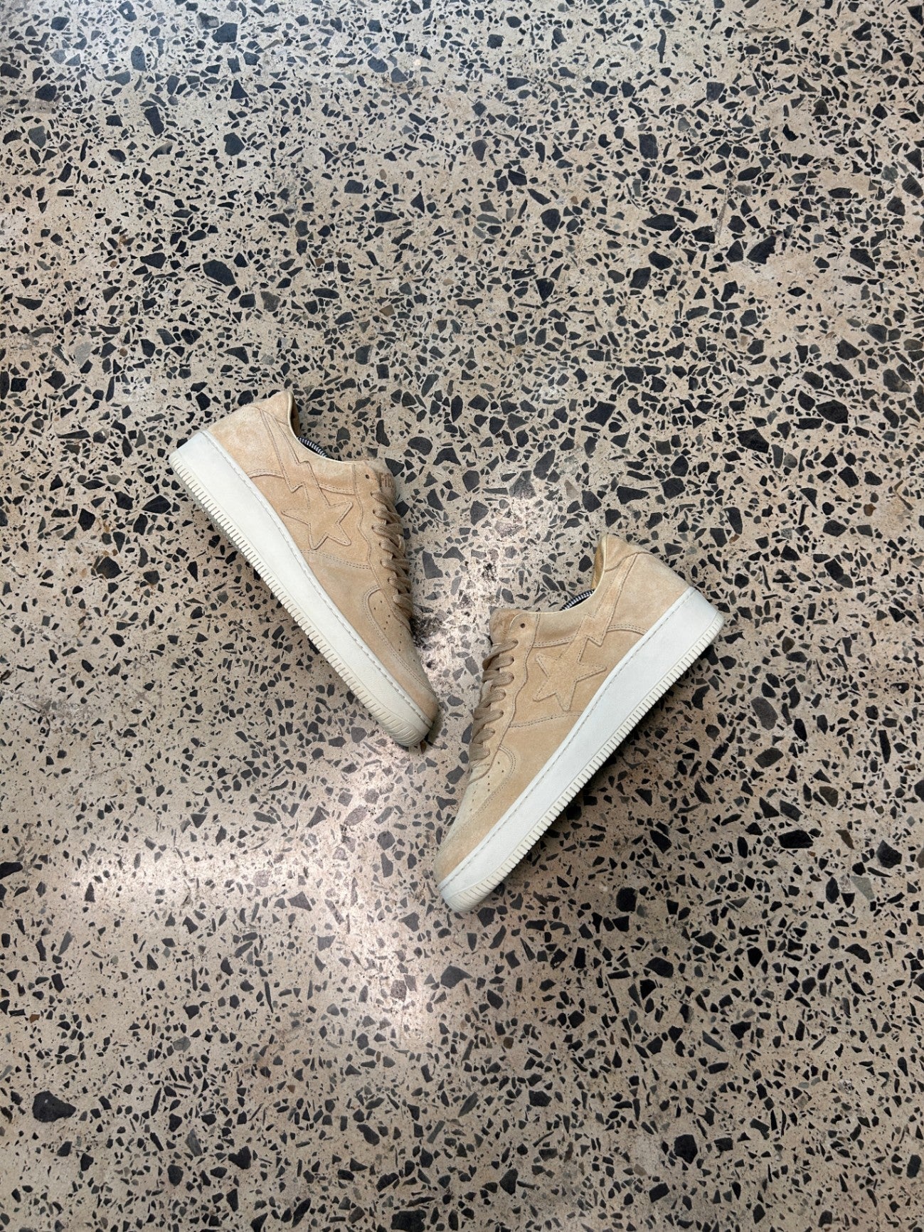 Ronnie Fieg x Bapesta Low 'Sand'