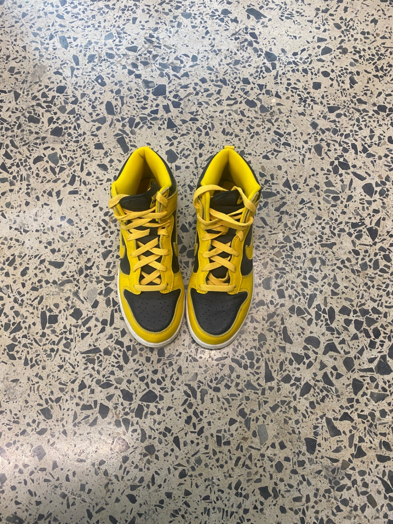 Nike Sneakers UK 2.5 Yellow and Black