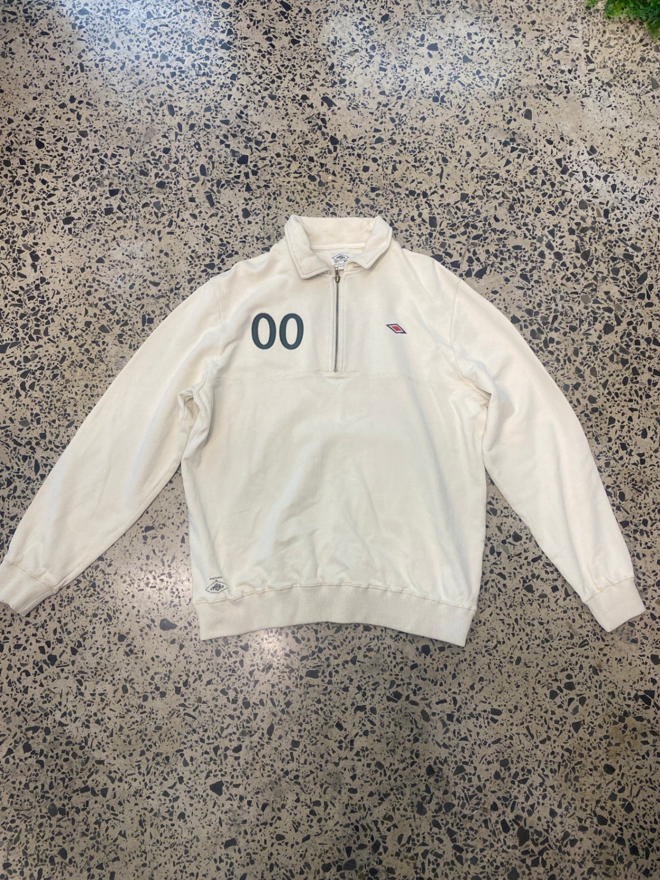 Umbro Outerwear L Cream